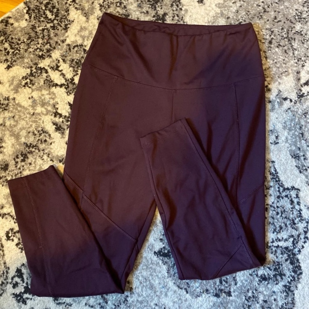 4/25$ Marika Maroon 7/8 Leggings High Waist